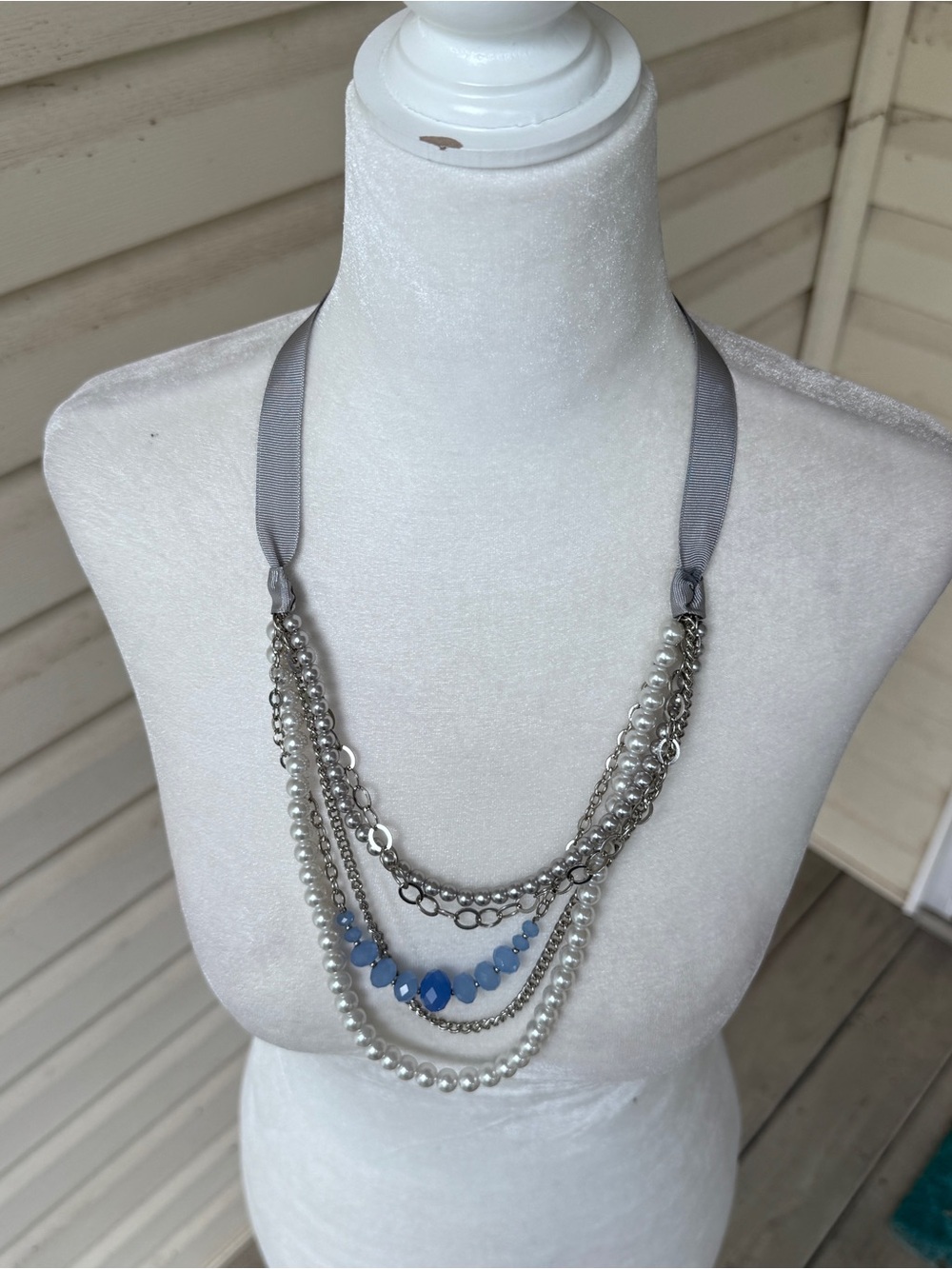 Ann Taylor 5 Strand Silver Pearl Blue Bead Necklace Ribbon Tie Adjustable - Picture 3 of 5